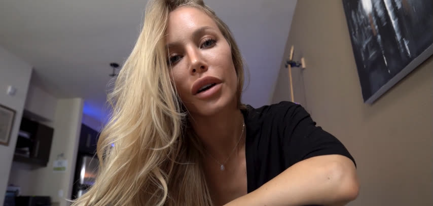 Aşırı Şehvetli Üvey Annemi Sikiyorum - Üvey Anne Porno
